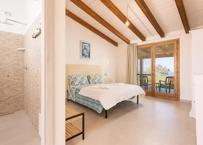 New Sea View Sardinia, Bedda Ista Farm stay